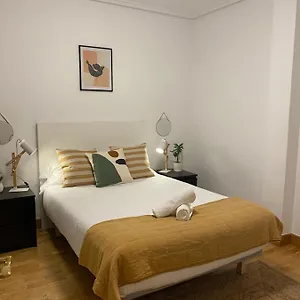 apartamento-amplio-y-central-a-pie-de-playa-la-concha.sansebastianhotels.net/
